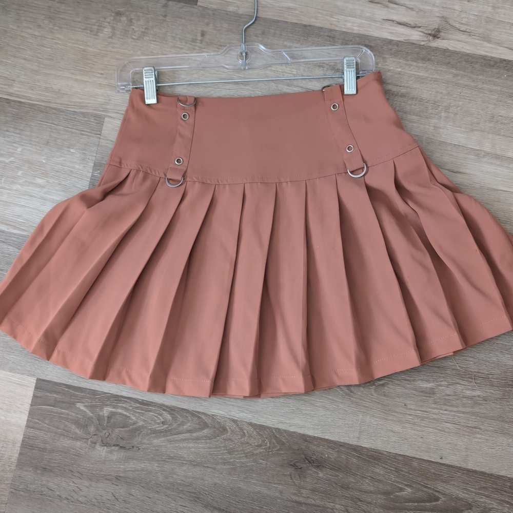 Coral Pleated Skirt S With Silver Attachments